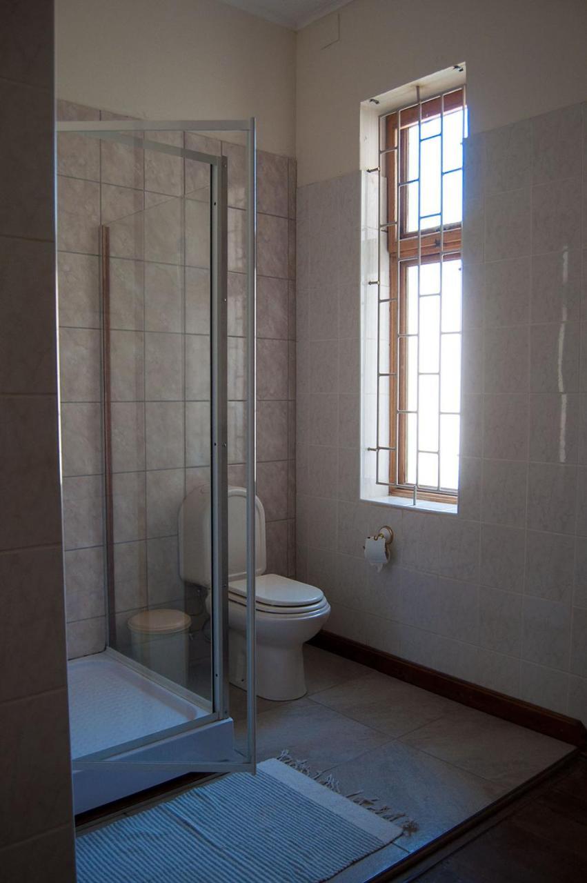 Historical Guesthouse - Self Catering Apartments Luderitz Exterior photo